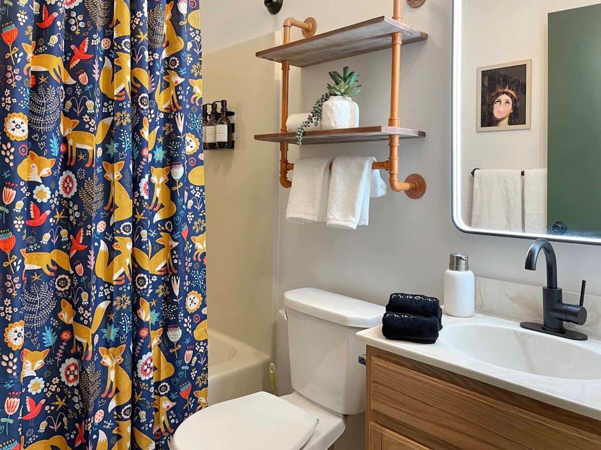 New Foxfire Haus - Modern - Hot Tub Pet-friendly Chalet Blakeslee