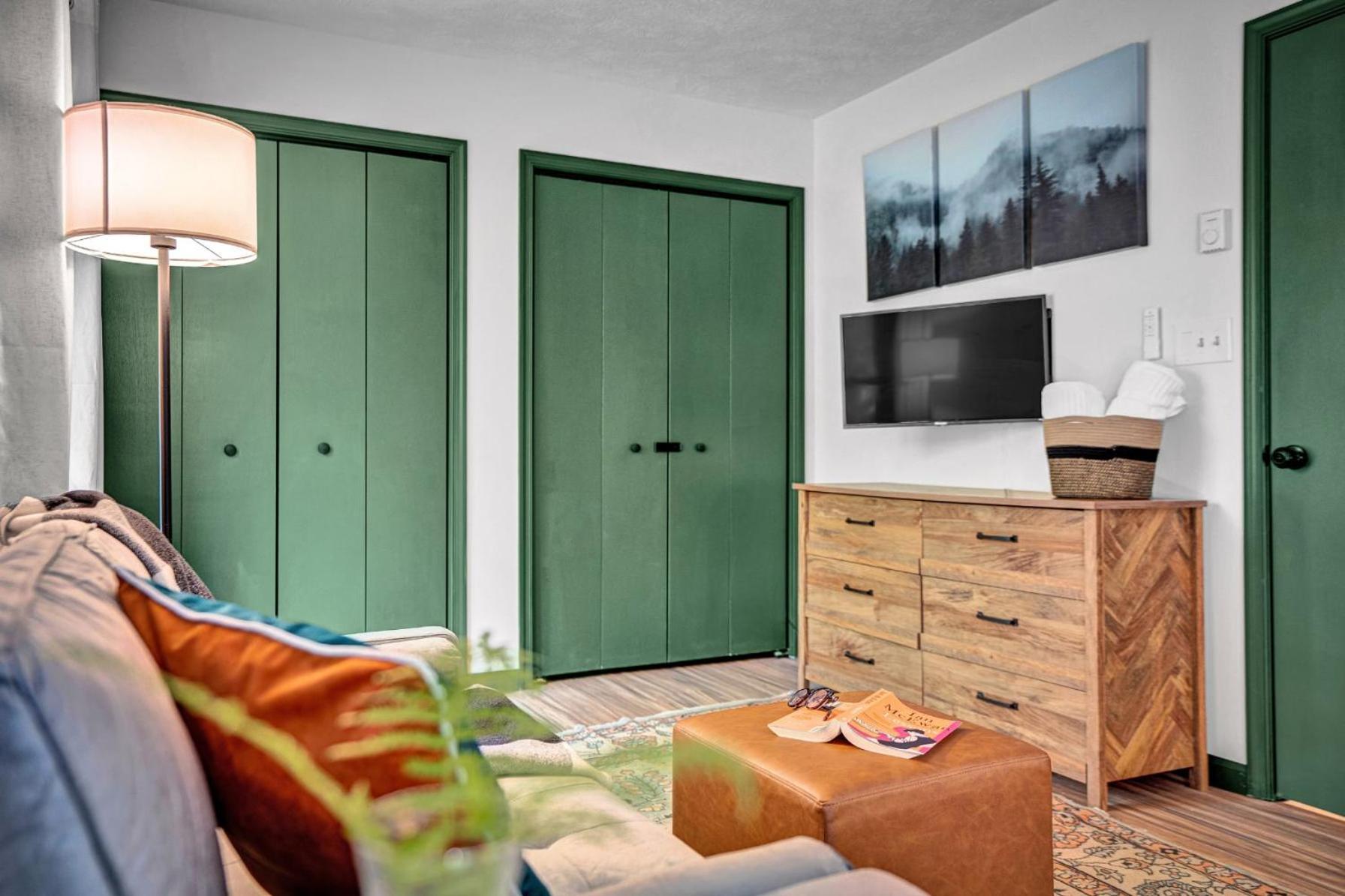 Chalet New Foxfire Haus - Modern - Hot Tub Pet-friendly Blakeslee